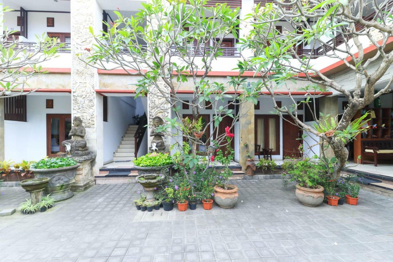 ปูรี จายาราจา เกสท์เฮาส์ Hotel กูตา ภายนอก รูปภาพ