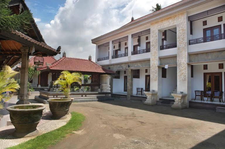 ปูรี จายาราจา เกสท์เฮาส์ Hotel กูตา ภายนอก รูปภาพ