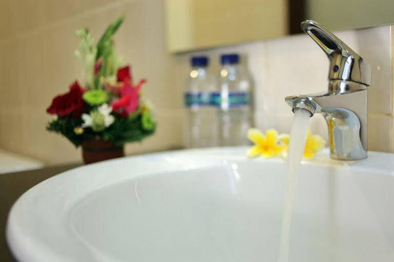 ปูรี จายาราจา เกสท์เฮาส์ Hotel กูตา ภายนอก รูปภาพ